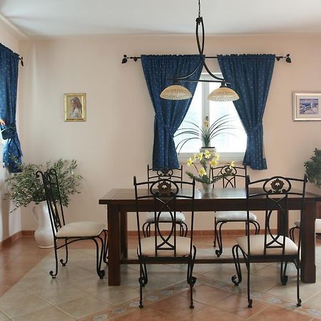 Apartment Parlov Rogoznica  Chambre photo